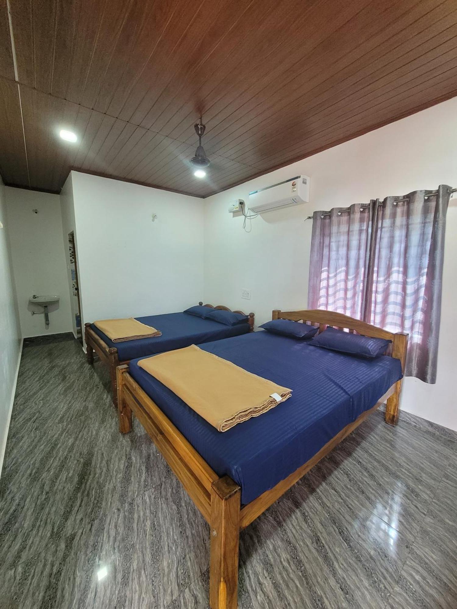 Golden Sky Hotel Gokarna  Luaran gambar